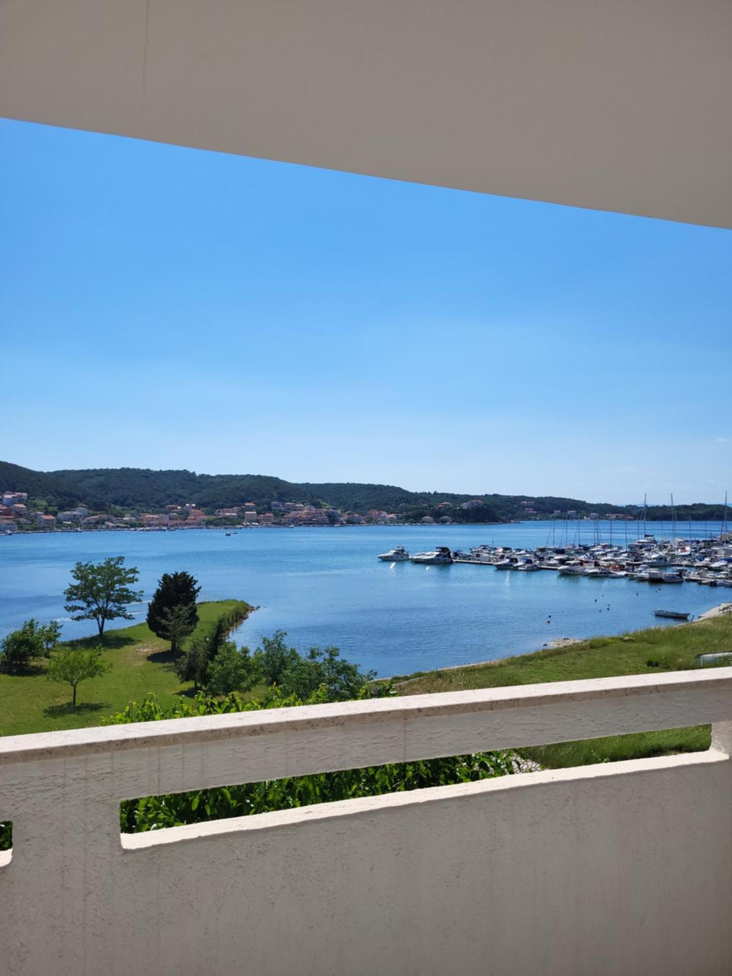 Apartmani Mira Supetarska Draga Habitación foto